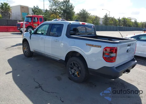 2025 Ford Maverick Tremor z USA, uszkodzony, nr VIN 3FTTW8NAXSRA34073